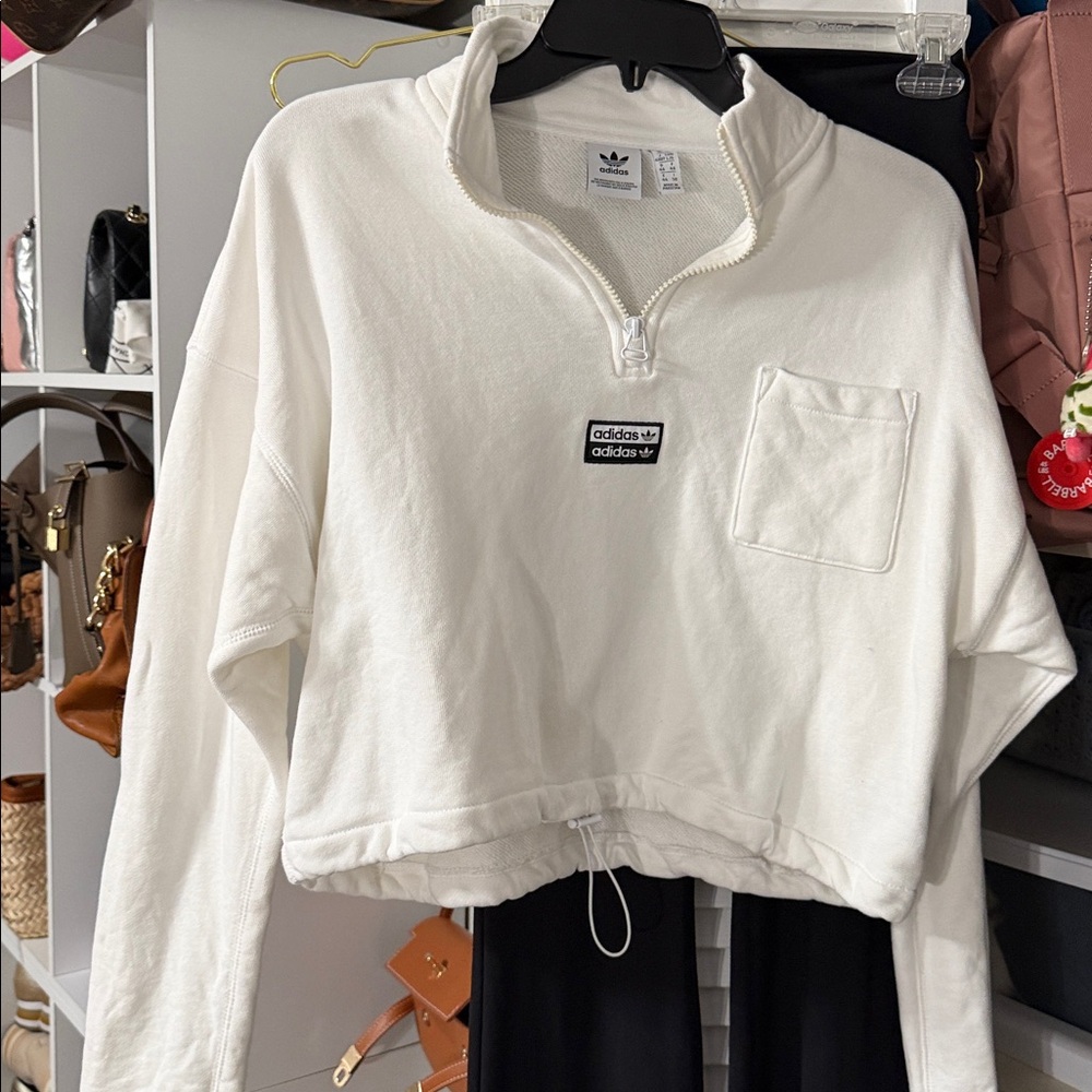 Adidas oversized cropped sweatshirt - size large